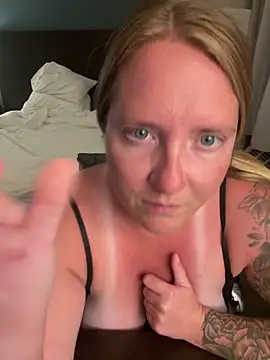 Lizzyloo online show from March 2026 03:12:01 AM