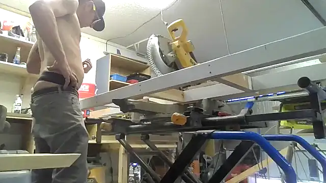 sunburnt602 online show from April 2026 10:44:02 PM