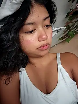 Peach Girll online show from November 2025 03:23:02 PM