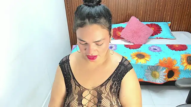 Snapshot of Cloe_35 chatting on May 2026 08:36:02 PM Cloe 35 online show from May 2026 08:36:02 PM