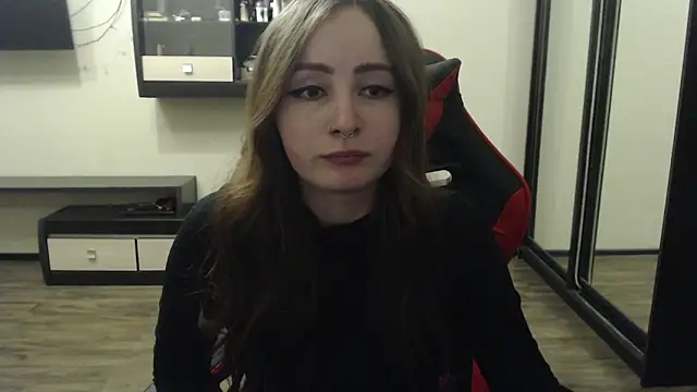 Laralianna online show from February 2025 07:43:02 PM