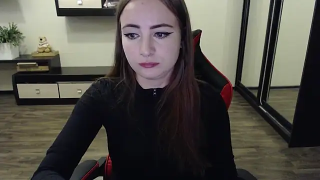 Laralianna online show from September 2025 01:54:02 PM