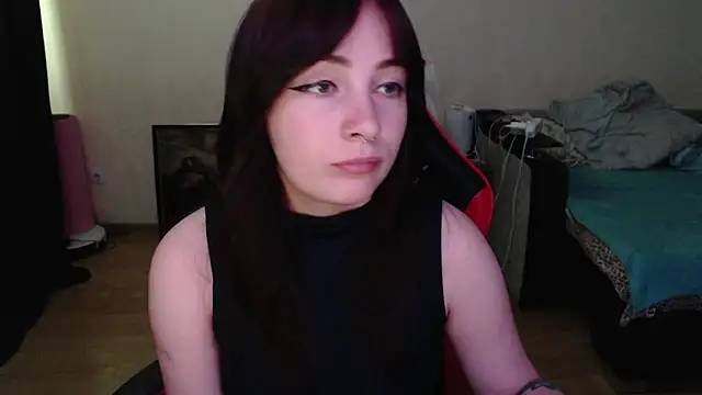 Snapshot of Laralianna chatting on July 2026 06:04:02 AM Laralianna online show from July 2026 06:04:02 AM
