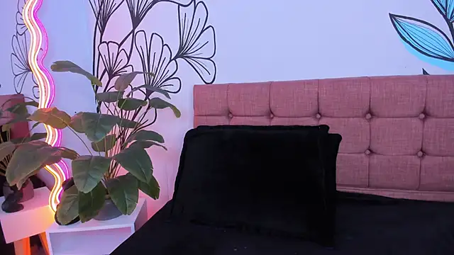 Snapshot of Sweet_Ariadna_ chatting on March 2025 03:16:02 PM Sweet Ariadna online show from March 2025 03:16:02 PM