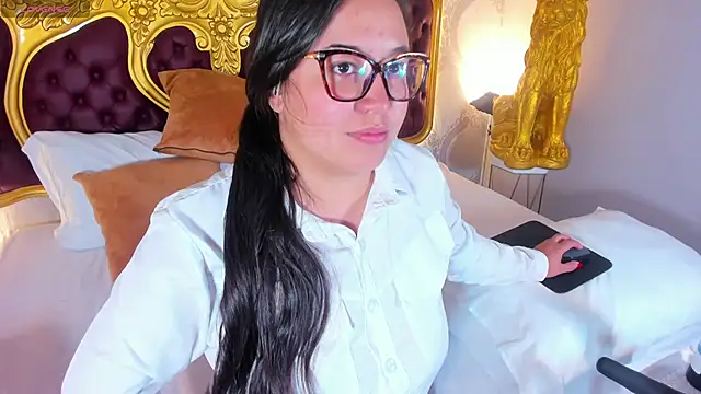 Dulce 26  online show from November 2025 10:32:01 PM