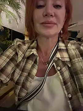 Snapshot of Jullia_Moor chatting on June 2026 08:13:02 PM Jullia Moor online show from June 2026 08:13:02 PM