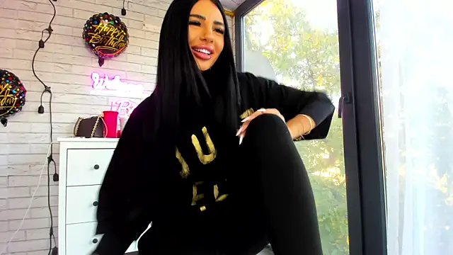 Britney Charm  online show from October 2025 06:05:01 AM