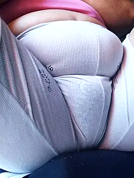 Snapshot of Monseratte21 chatting on December 2025 01:28:01 PM Monseratte21 online show from December 2025 01:28:01 PM