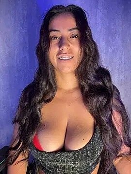 Snapshot of Valentinne_z chatting on January 2026 09:58:02 AM Valentinne z online show from January 2026 09:58:02 AM