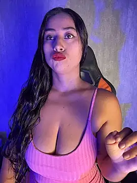 Snapshot of Valentinne_z chatting on January 2026 11:25:01 AM Valentinne z online show from January 2026 11:25:01 AM