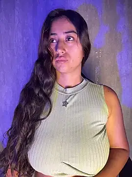 Snapshot of Valentinne_z chatting on February 2026 10:57:01 AM Valentinne z online show from February 2026 10:57:01 AM