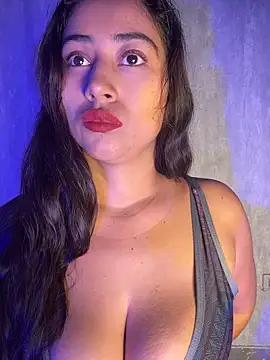 Snapshot of Valentinne_z chatting on March 2026 10:50:02 AM Valentinne z online show from March 2026 10:50:02 AM