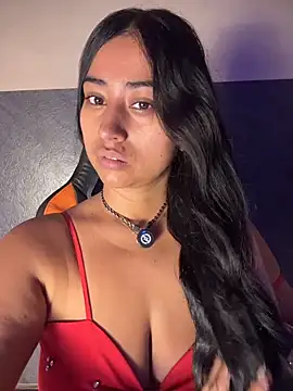 Snapshot of Valentinne_z chatting on April 2026 02:58:01 PM Valentinne z online show from April 2026 02:58:01 PM