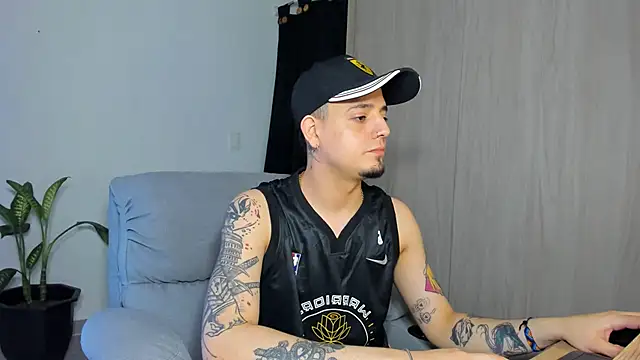 alejandro calderon1 online show from March 2025 04:24:02 AM