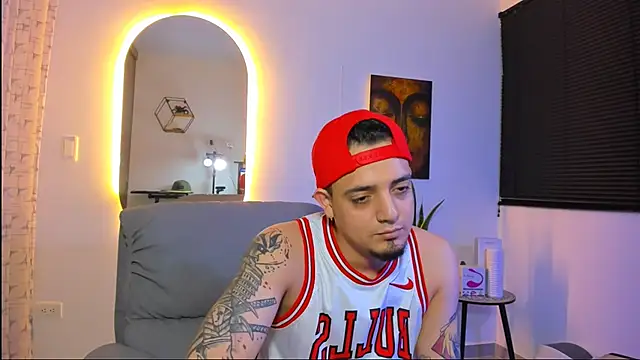 Snapshot of alejandro_calderon1 chatting on February 2026 04:02:01 AM alejandro calderon1 online show from February 2026 04:02:01 AM