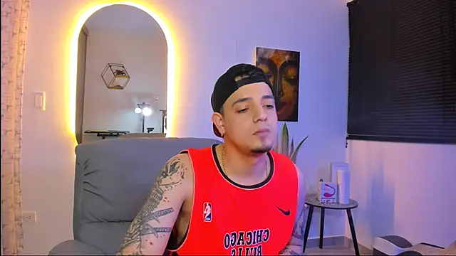 Snapshot of alejandro_calderon1 chatting on February 2026 05:06:02 AM alejandro calderon1 online show from February 2026 05:06:02 AM