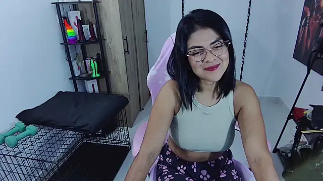 Snapshot of Hannah-grace chatting on July 2026 11:39:02 AM Hannah-grace online show from July 2026 11:39:02 AM