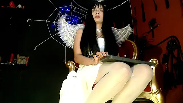 amy-mistress online show from October 2025 11:20:01 PM