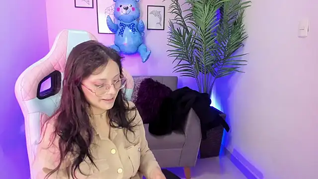 Kyomi chang online show from March 2025 12:37:02 PM