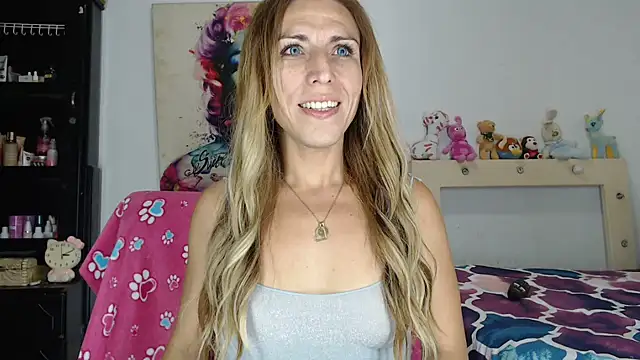 aleera starxx982 online show from June 2026 06:04:02 AM