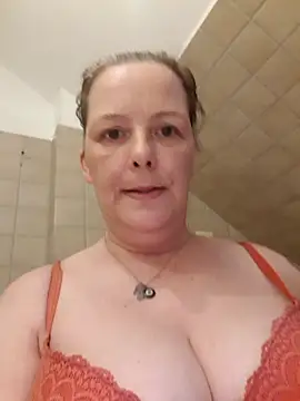 saharaheiss online show from December 2024 03:39:01 PM