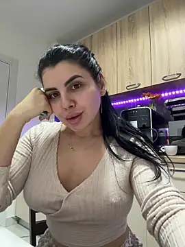 Snapshot of Scarlett-Dream chatting on February 2026 05:13:02 AM Scarlett-Dream online show from February 2026 05:13:02 AM