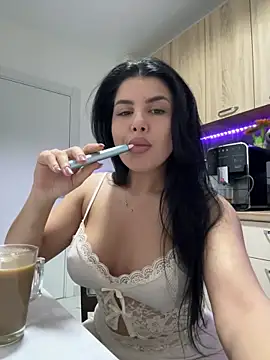 Snapshot of Scarlett-Dream chatting on April 2026 05:19:08 AM Scarlett-Dream online show from April 2026 05:19:08 AM