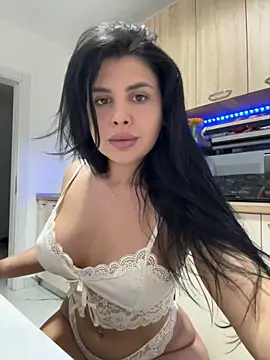 Snapshot of Scarlett-Dream chatting on April 2026 06:17:01 AM Scarlett-Dream online show from April 2026 06:17:01 AM