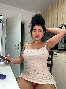 Snapshot of Scarlett-Dream chatting on August 2026 06:06:02 AM Scarlett-Dream online show from August 2026 06:06:02 AM