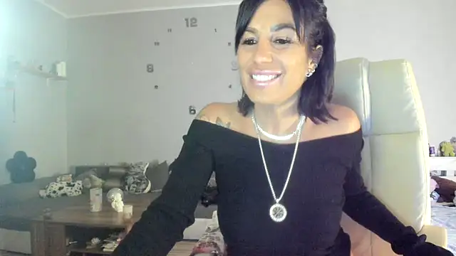 Snapshot of Orchideaxx chatting on May 2026 10:18:02 PM Orchideaxx online show from May 2026 10:18:02 PM