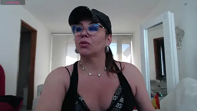 Snapshot of Myrnasexxx chatting on May 2026 03:17:01 PM Myrnasexxx online show from May 2026 03:17:01 PM