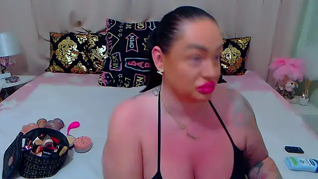 Snapshot of BustyVicky chatting on February 2025 10:04:02 PM BustyVicky online show from February 2025 10:04:02 PM