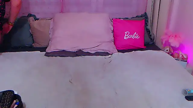 Snapshot of BustyVicky chatting on October 2025 09:57:01 PM BustyVicky online show from October 2025 09:57:01 PM