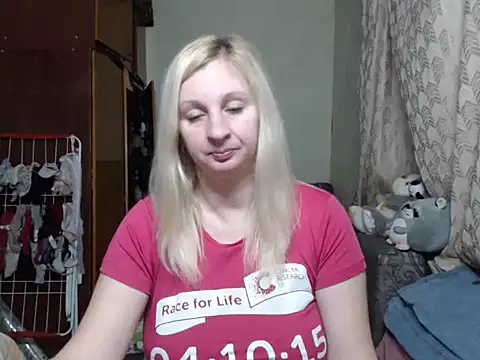 Snapshot of BustyBlond chatting on January 2025 04:08:01 PM BustyBlond online show from January 2025 04:08:01 PM