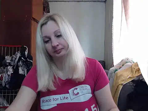 Snapshot of BustyBlond chatting on February 2025 09:04:01 AM BustyBlond online show from February 2025 09:04:01 AM