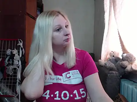Snapshot of BustyBlond chatting on March 2025 11:08:01 AM BustyBlond online show from March 2025 11:08:01 AM