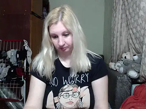 Snapshot of BustyBlond chatting on March 2025 06:01:01 PM BustyBlond online show from March 2025 06:01:01 PM