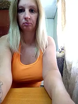 Snapshot of BustyBlond chatting on September 2025 09:19:02 AM BustyBlond online show from September 2025 09:19:02 AM