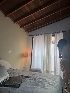 GabriSaenz online show from October 2025 02:18:02 PM