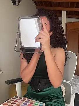 GabriSaenz online show from July 2026 01:53:01 PM