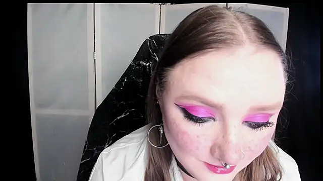 Snapshot of YourDyingBride chatting on April 2026 05:48:02 PM YourDyingBride online show from April 2026 05:48:02 PM