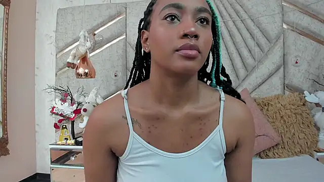 Snapshot of AgataRinaldi chatting on December 2025 09:43:02 PM AgataRinaldi online show from December 2025 09:43:02 PM