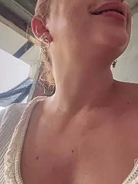 sammyqueenx21 online show from March 2025 09:24:02 PM