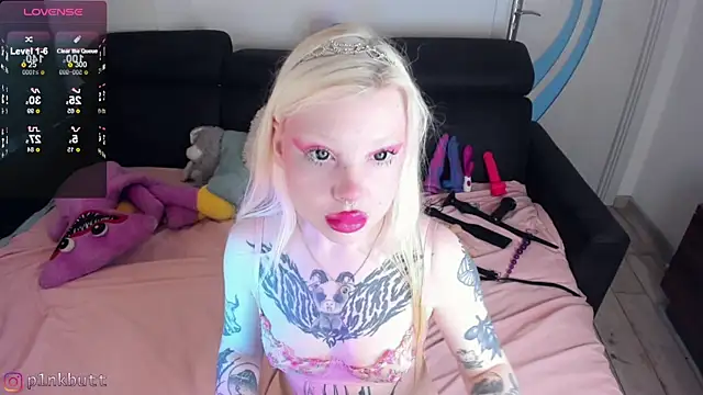 Snapshot of HelenGoat chatting on December 2024 07:25:01 AM HelenGoat online show from December 2024 07:25:01 AM