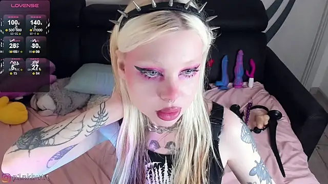 Snapshot of HelenGoat chatting on December 2024 07:21:01 AM HelenGoat online show from December 2024 07:21:01 AM