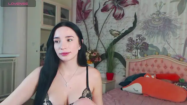 AliciaBow online show from December 2024 04:47:02 PM