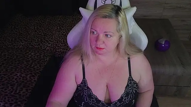 MolligSpielle online show from October 2025 08:11:02 PM