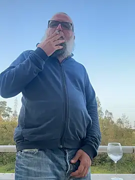 Snapshot of Noitelivre chatting on April 2026 06:35:01 PM Noitelivre online show from April 2026 06:35:01 PM