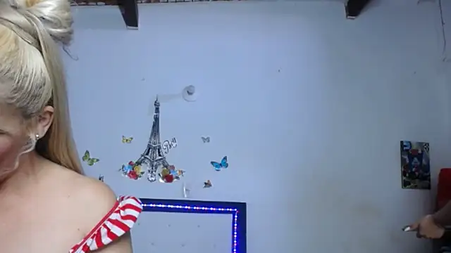 Nicolle Milf online show from December 2025 06:36:02 PM