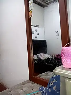 Nicolle Milf online show from January 2026 09:50:02 PM